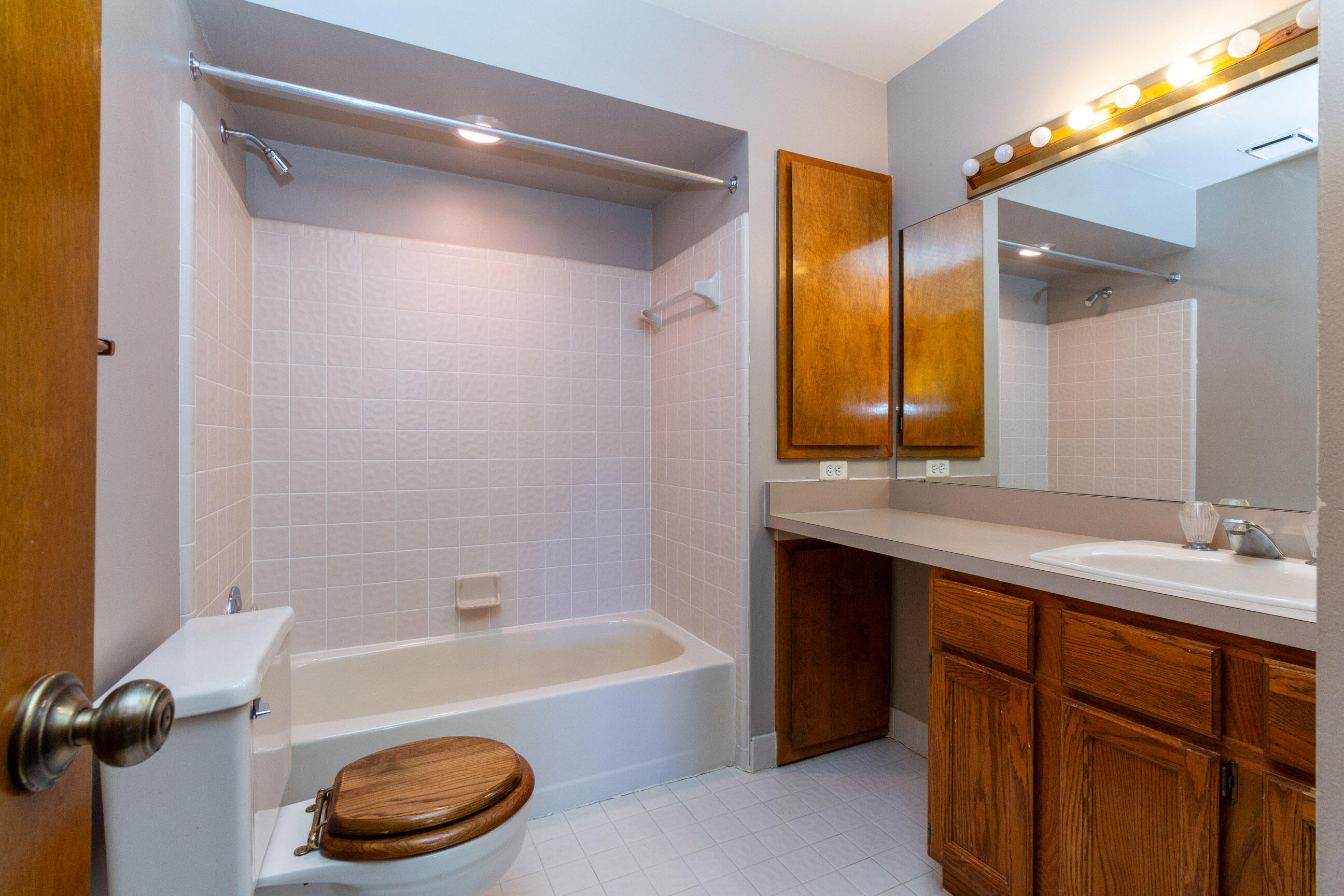 635 South Crooks Road Clawson, MI 48017 - Photo 29 of 35 interior(22)