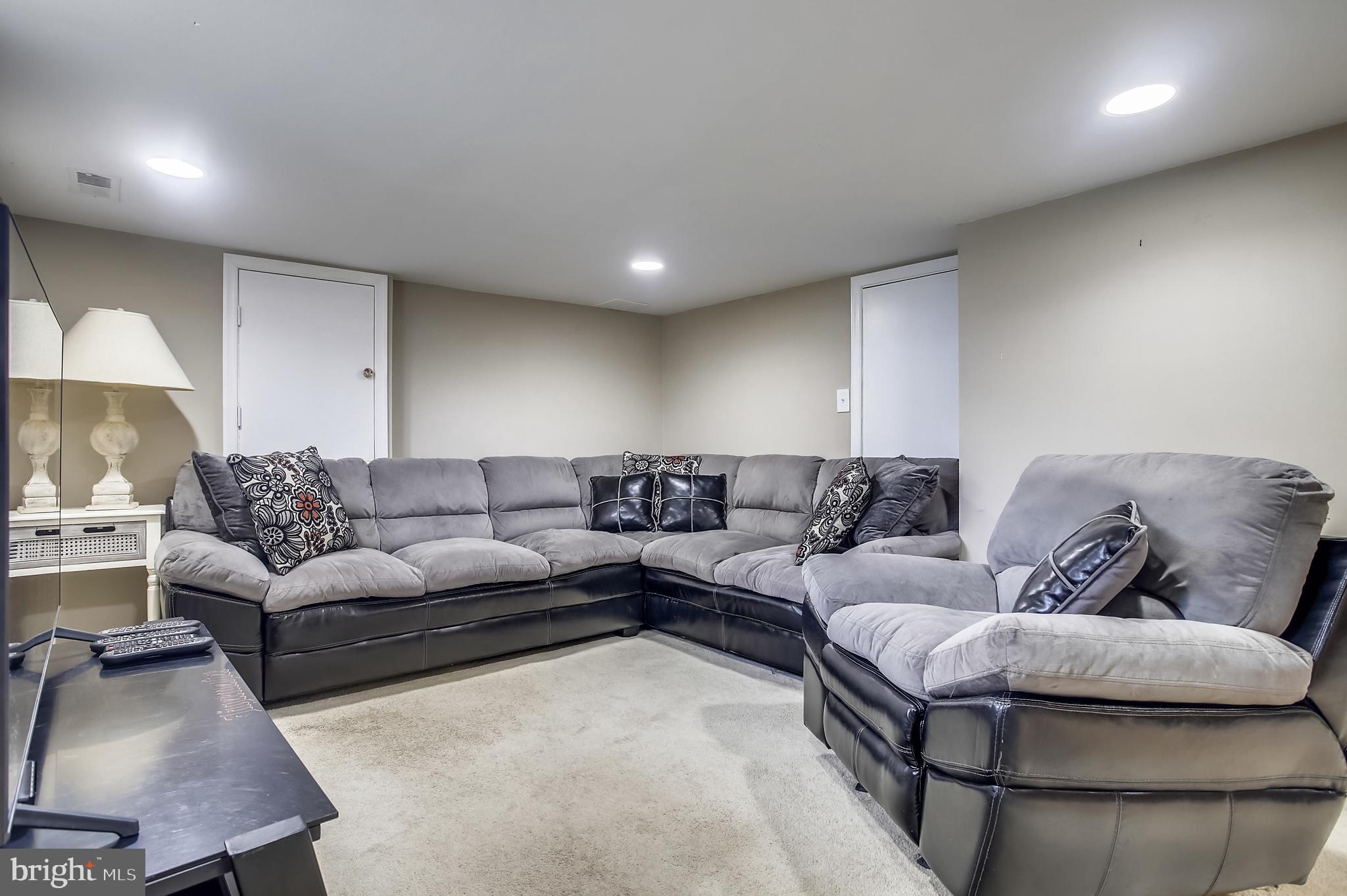 105 Nelson Road Baltimore, MD 21208 - Photo 34 of 51 Rec Room