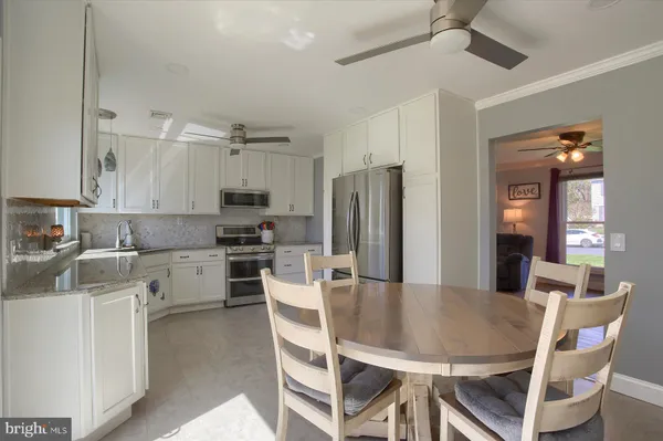 $359,900 | 915 Derbyshire Avenue, Mechanicsburg, PA 17055