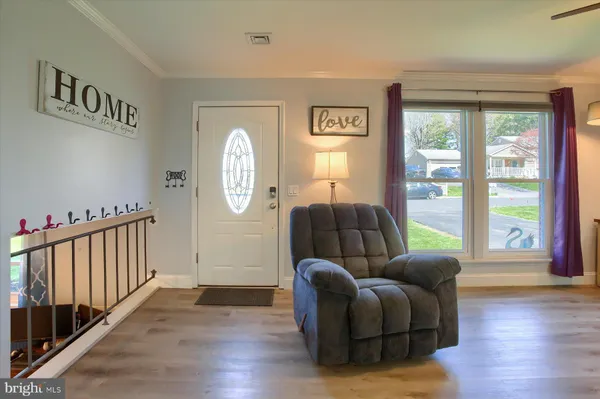 $359,900 | 915 Derbyshire Avenue, Mechanicsburg, PA 17055