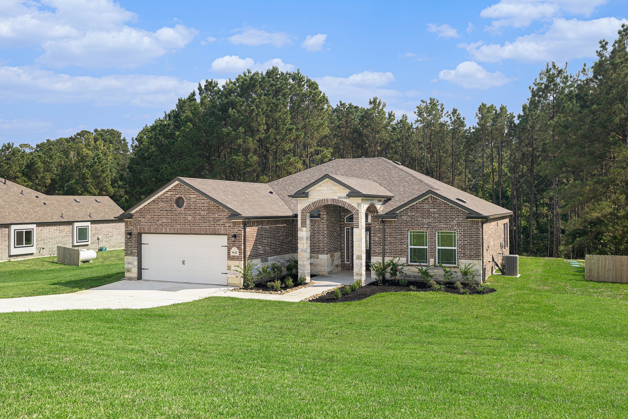 9642 Moss Rose Lane Willis, TX 77378 - Photo 3 of 37