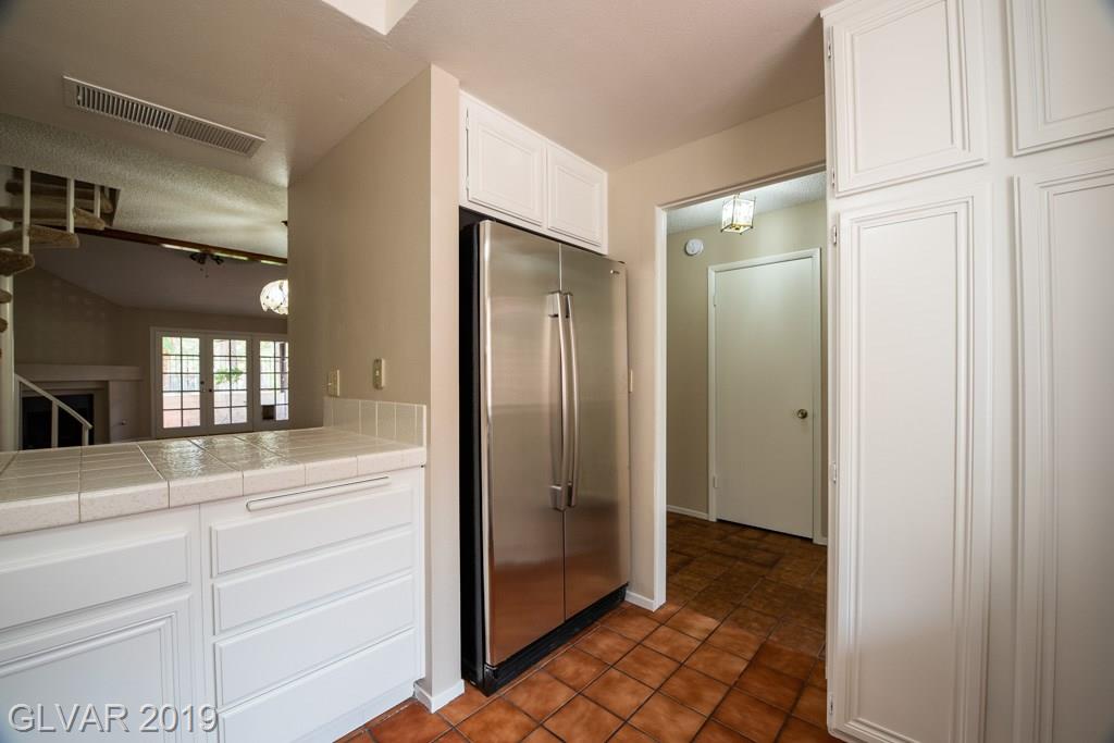 2841 Glendevon Circle Henderson, NV 89014 - Photo 11 of 50
