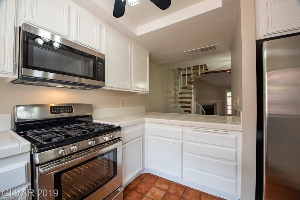 2841 Glendevon Circle Henderson, NV 89014 - Photo 10 of 50