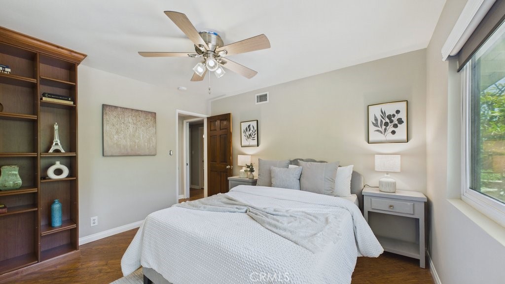 340 Toyon Road Sierra Madre, CA 91024 - Photo 34 of 60 View of bedroom #2 (middle)