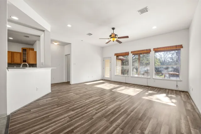 $2,800 | 16023 Arbor Trail, Buda, TX 78610