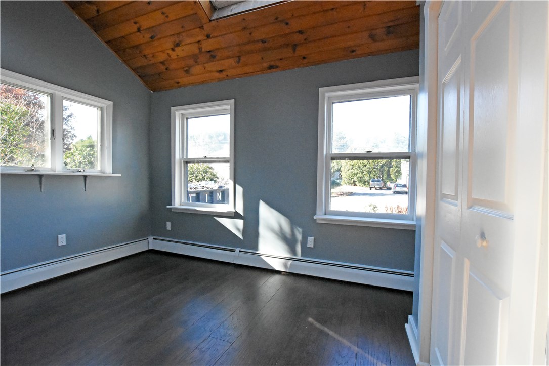 16 Steere Road Smithfield, RI 02828 - Photo 17 of 38