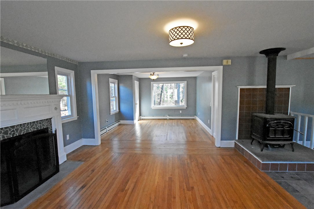 16 Steere Road Smithfield, RI 02828 - Photo 7 of 38
