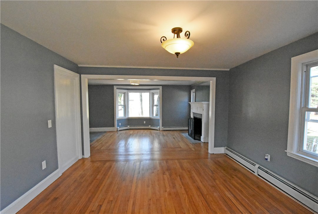 16 Steere Road Smithfield, RI 02828 - Photo 9 of 38