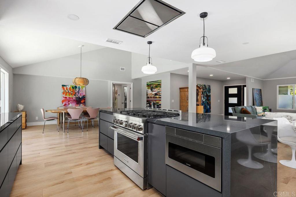 3855 Via Reposo Rancho Santa Fe, CA 92091 - Photo 12 of 40 Gallery Image 12