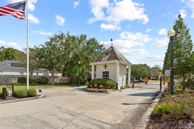 $279,900 | 10123 Hyde Park Court, Baton Rouge, LA 70816
