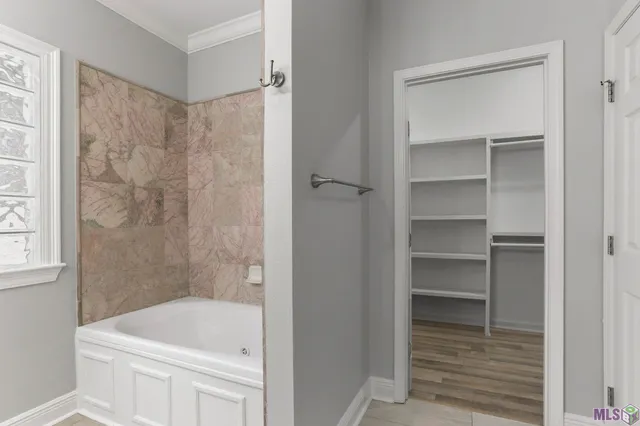 $279,900 | 10123 Hyde Park Court, Baton Rouge, LA 70816