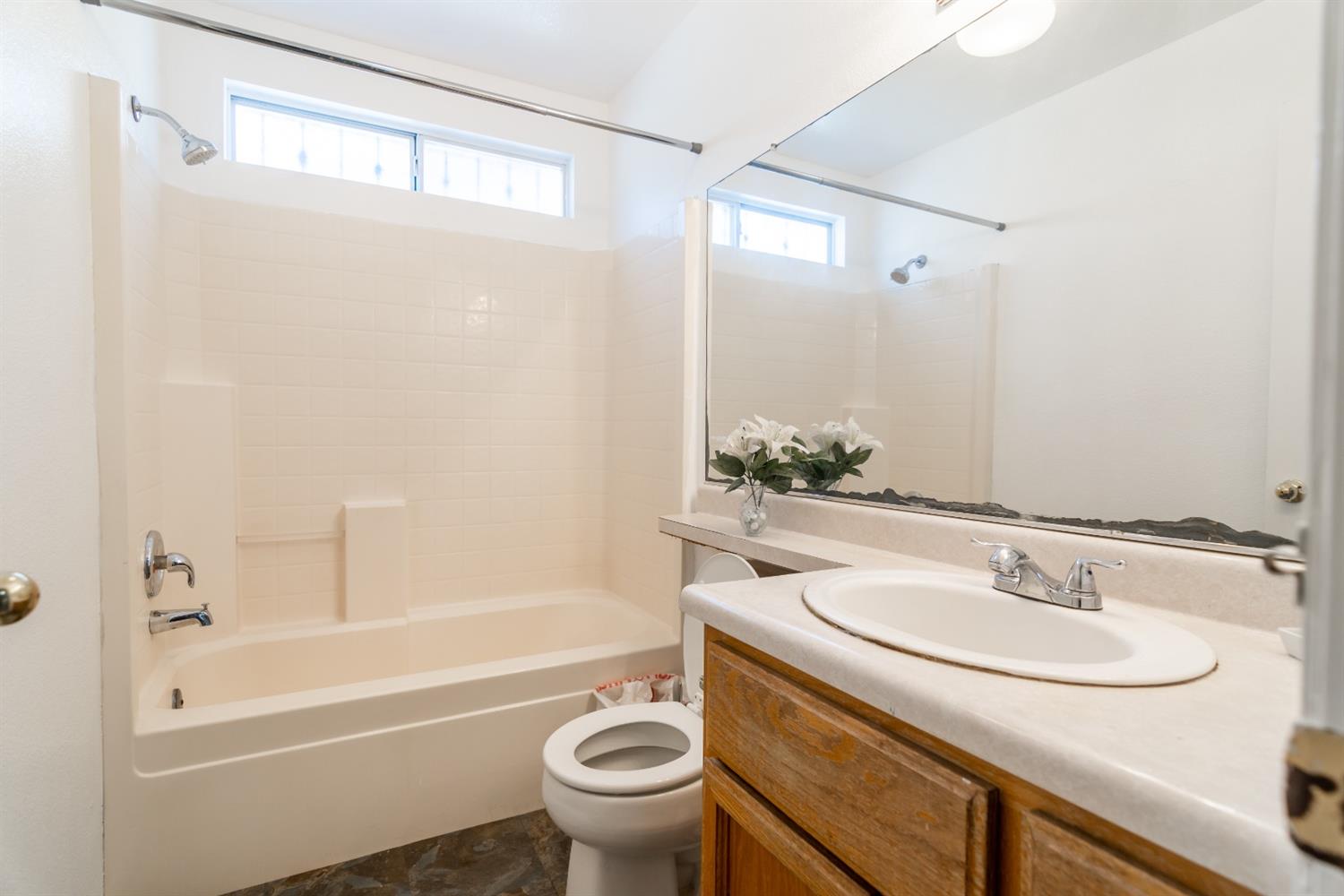 322 Coronado Place Delano, CA 93215 - Photo 8 of 13