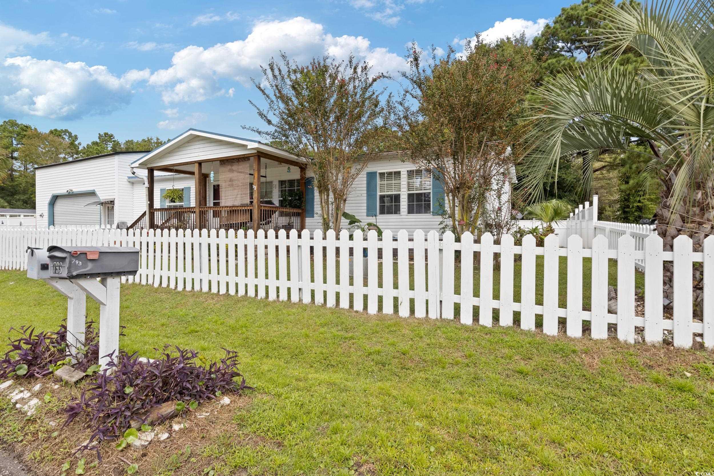 791 Finley Circle Murrells Inlet, SC 29576 - Photo 4 of 40 View of front of home with a front yard