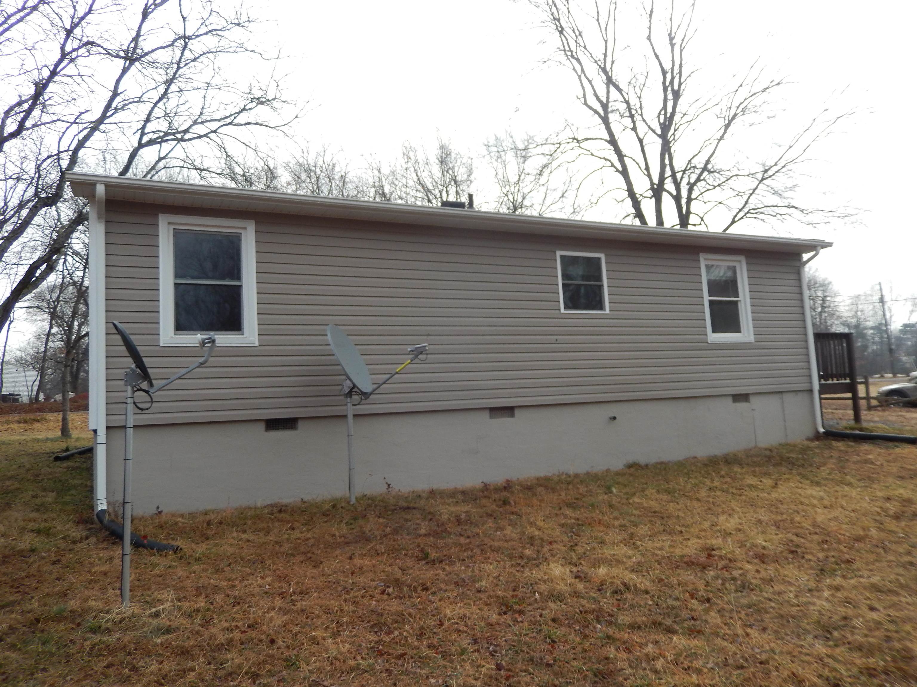 114 Marshall Road Madison, VA 22727 - Photo 2 of 16 a backyard of a house
