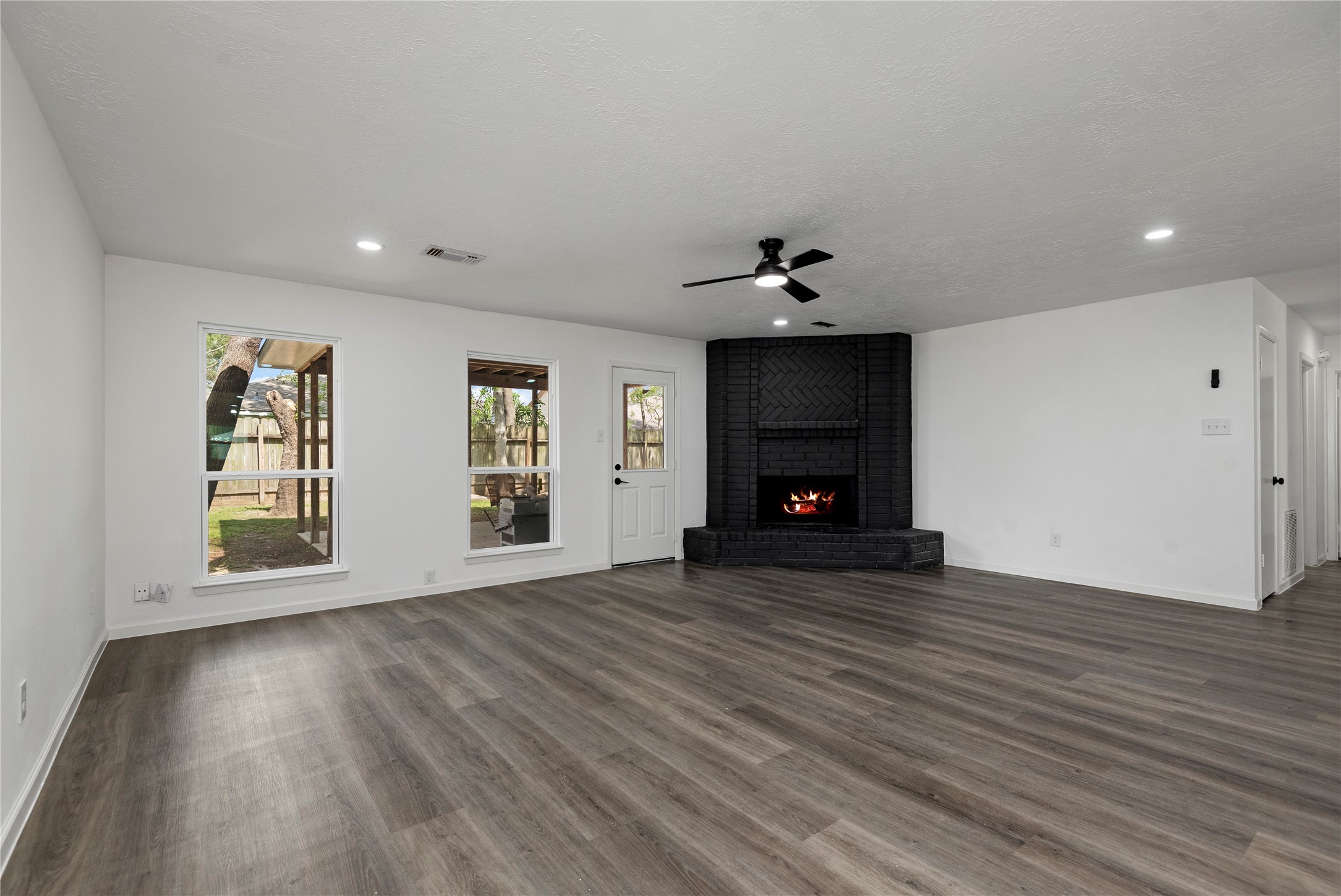 3230 Hombly Road Houston, TX 77066 - Photo 12 of 36