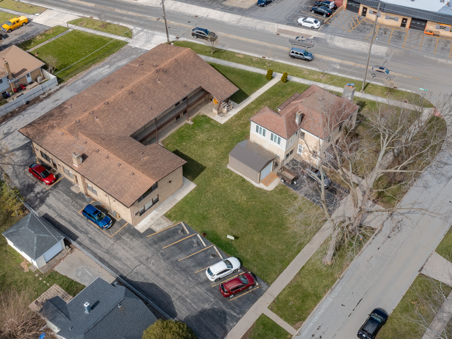 33 West Naperville Road Westmont, IL 60559 - Photo 1 of 11 Gallery Image 1