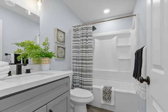 $439,000 | 6907 Coronation Court, Rio Linda, CA 95673