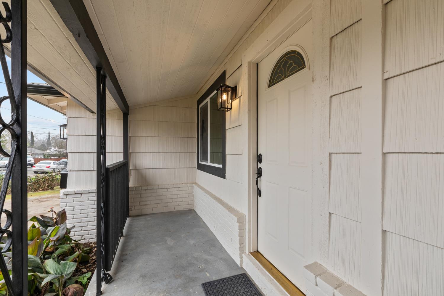 6907 Coronation Court Rio Linda, CA 95673 - Photo 4 of 27