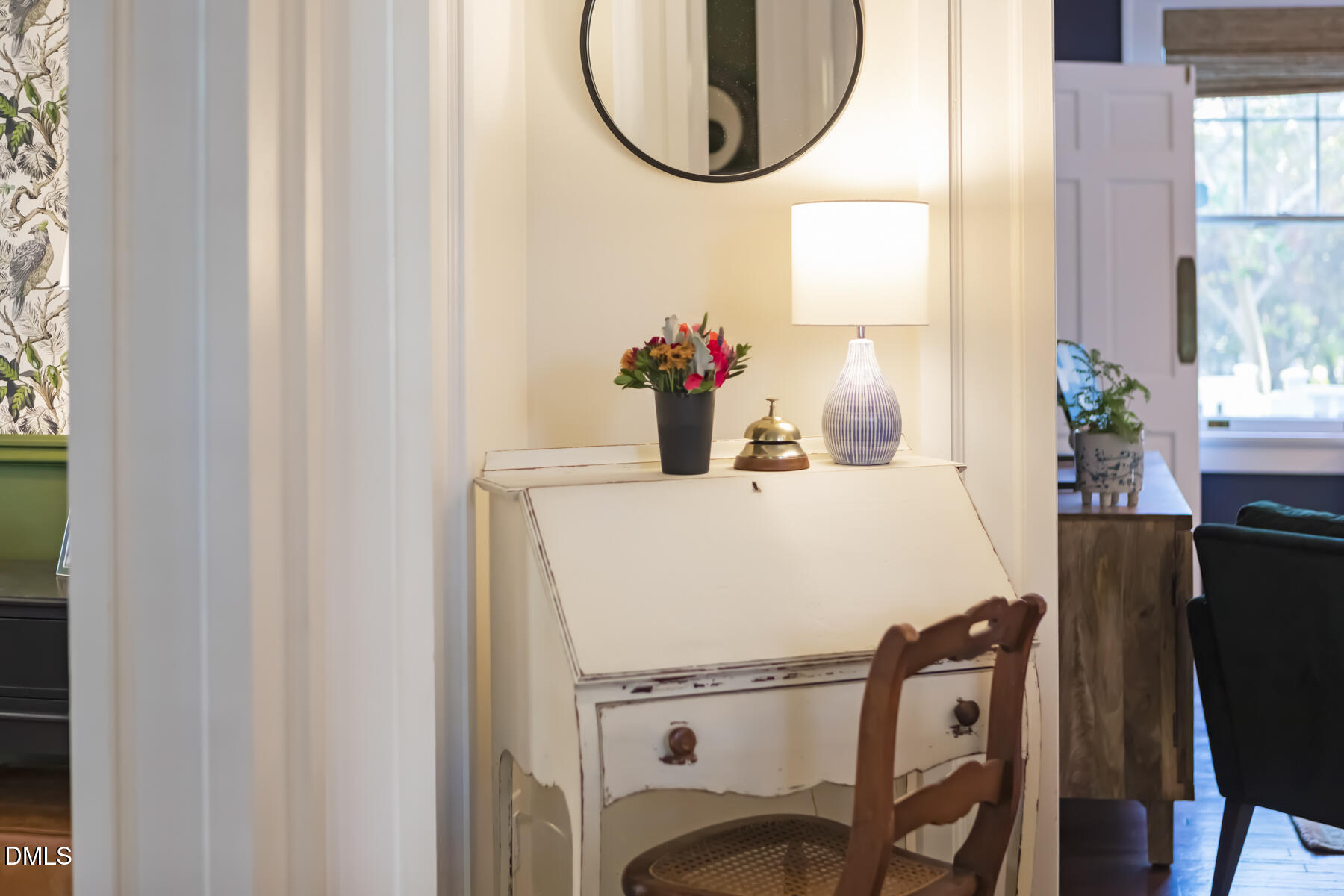116 Hillcrest Road Raleigh, NC 27605 - Photo 2 of 34 a dining room with furniture and window
