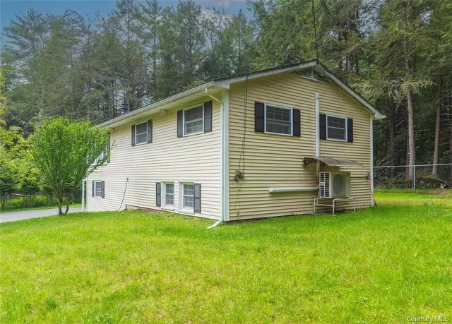 $2,500 | 65 Berkshire Trail, Smallwood, NY 12778