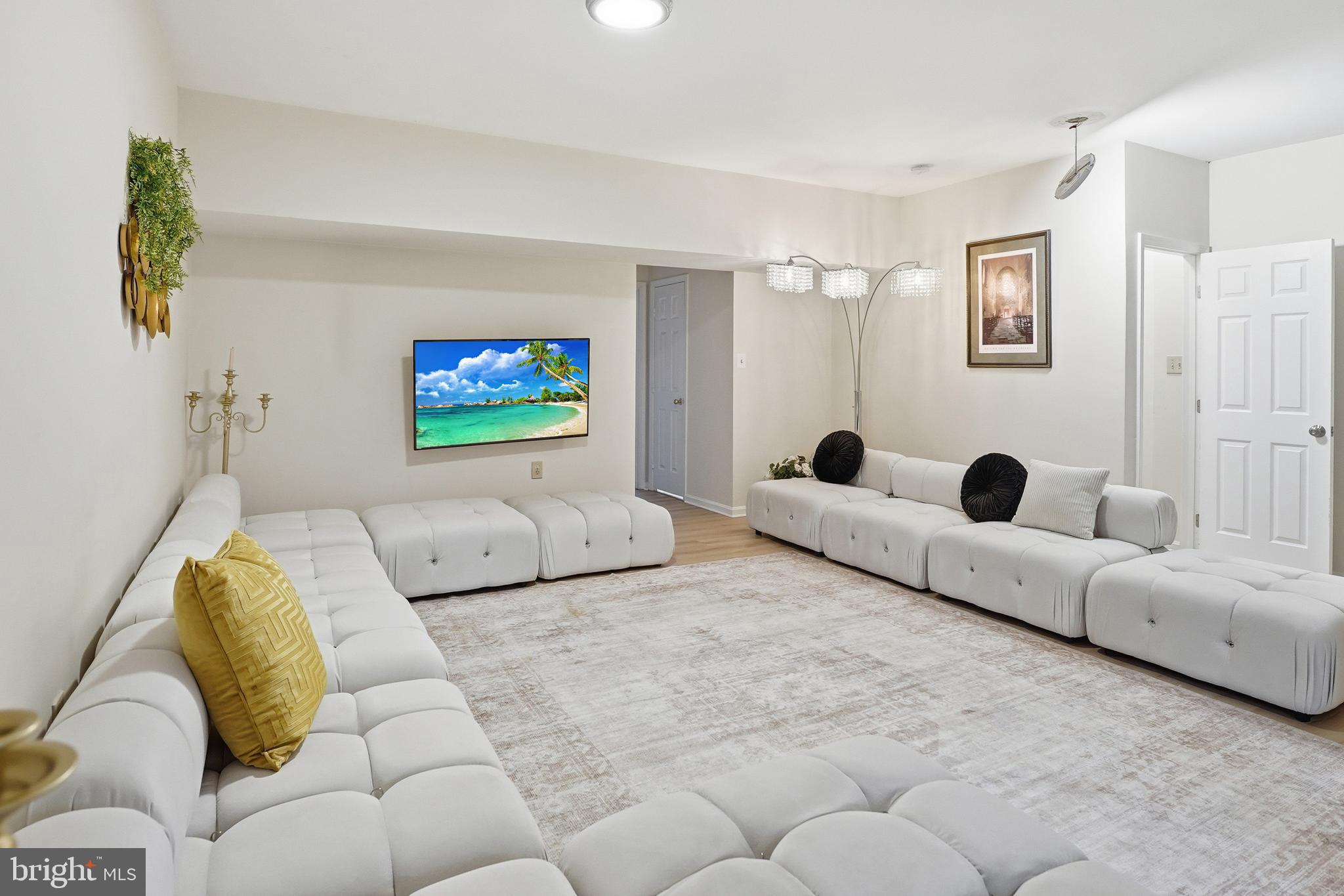 6524 Milva Lane Springfield, VA 22150 - Photo 38 of 47 a living room with furniture and a couch