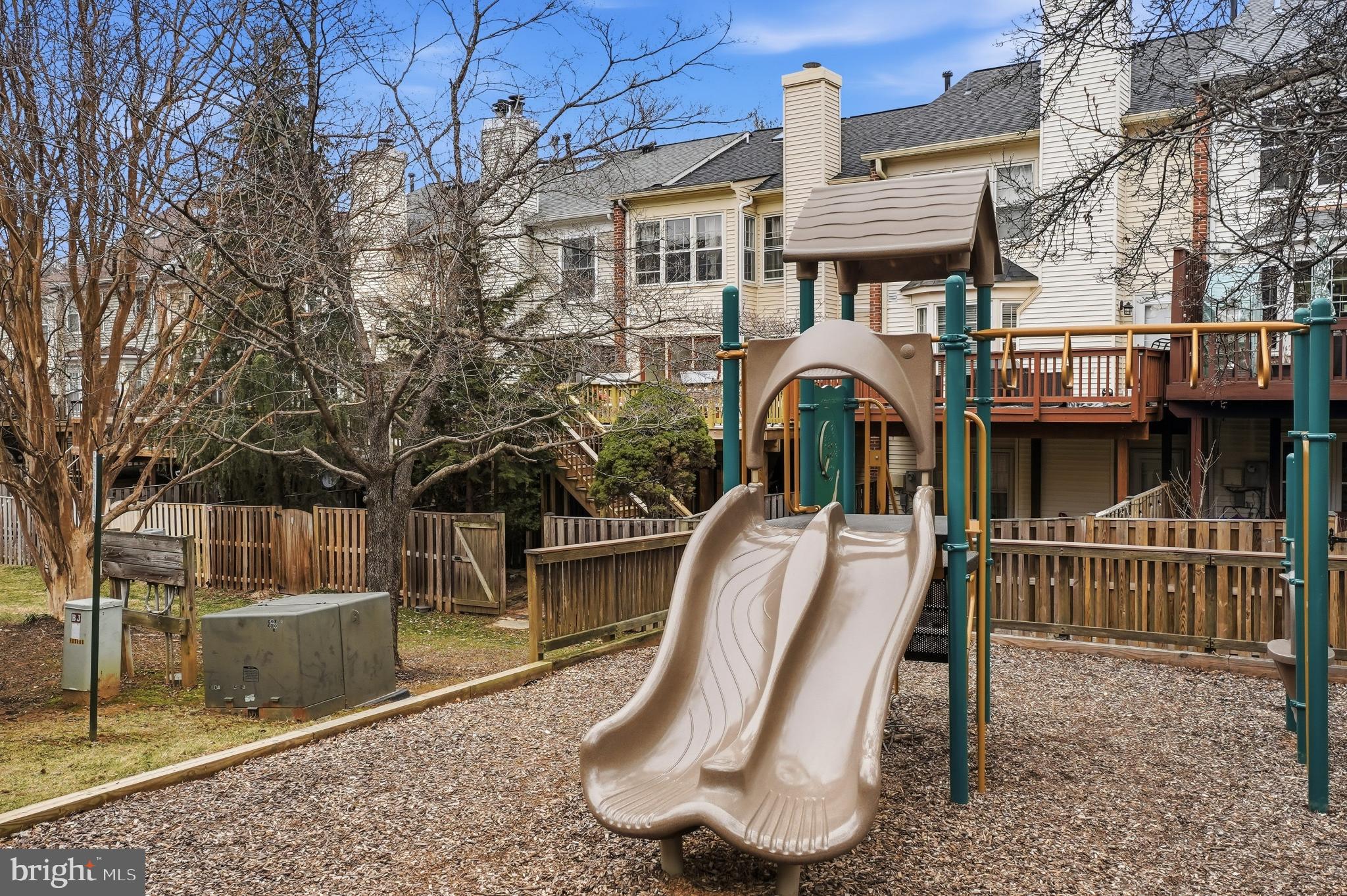 6524 Milva Lane Springfield, VA 22150 - Photo 47 of 47 a front view of a house with garden
