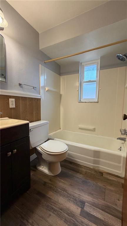 22 Adrian Avenue, Unit 2 Pittsburgh, PA 15229 - Photo 8 of 14 a bathroom with a toilet a sink and bathtub