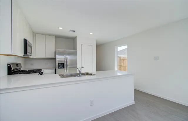 $1,850 | 9011 Cape Birdland Drive, Baytown, TX 77521