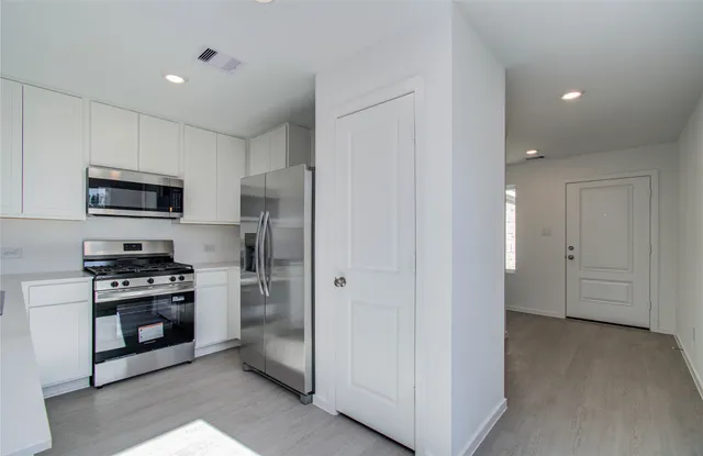 $1,850 | 9011 Cape Birdland Drive, Baytown, TX 77521