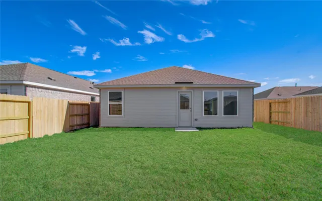 $1,850 | 9011 Cape Birdland Drive, Baytown, TX 77521