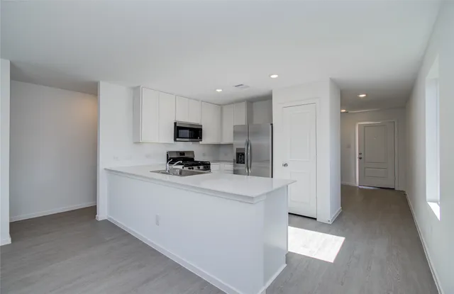 $1,850 | 9011 Cape Birdland Drive, Baytown, TX 77521