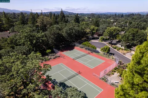 $1,275,000 | 850 Acorn Way, Napa, CA 94558