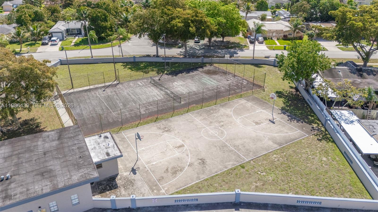 815 Southwest 50th Terrace Margate, FL 33068 - Photo 38 of 40