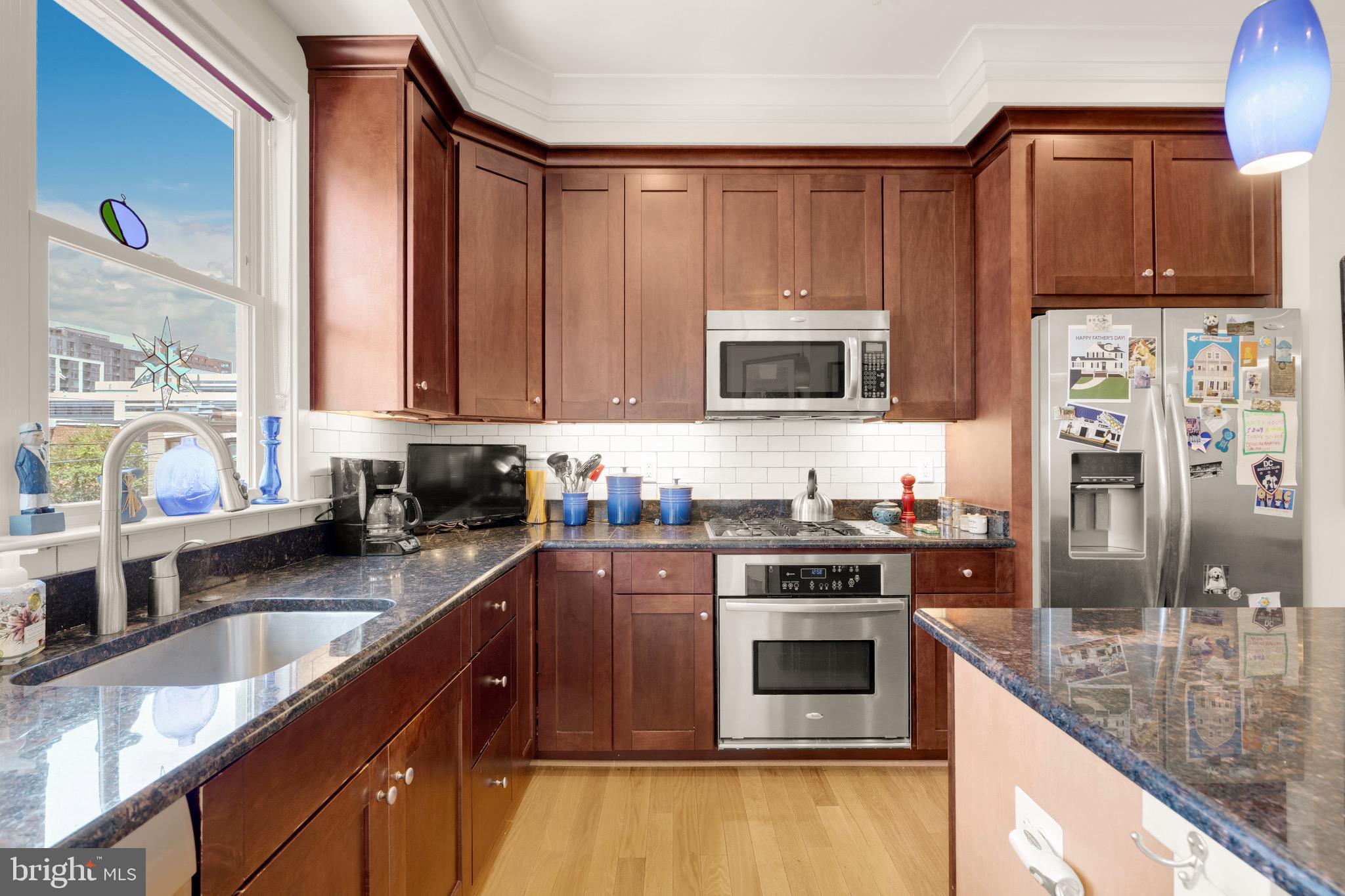 1011 3rd Place Southeast Washington, DC 20003 - Photo 7 of 30