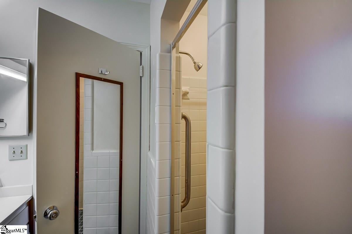 802 South Welcome Road Greenville, SC 29611 - Photo 22 of 36