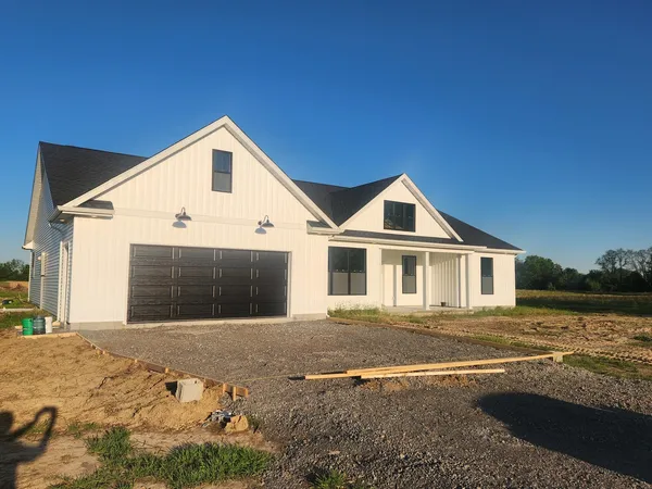 $389,000 | 3946 Childers Road, Marion, IL 62959