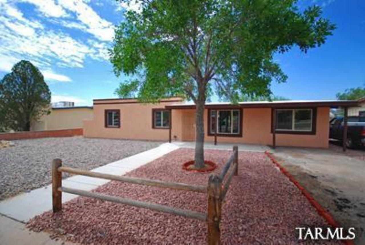 2033 West Saxony Road Tucson, AZ 85713 - Photo 2 of 10