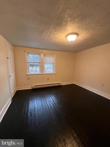 $1,300 | 204 North West Street, Charles Town, WV 25414