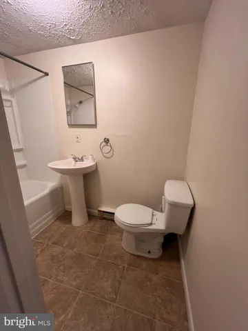 $1,300 | 204 North West Street, Charles Town, WV 25414