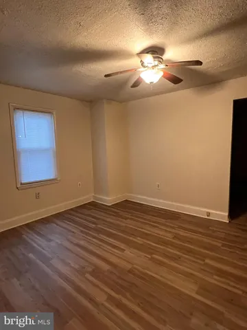 $1,300 | 204 North West Street, Charles Town, WV 25414