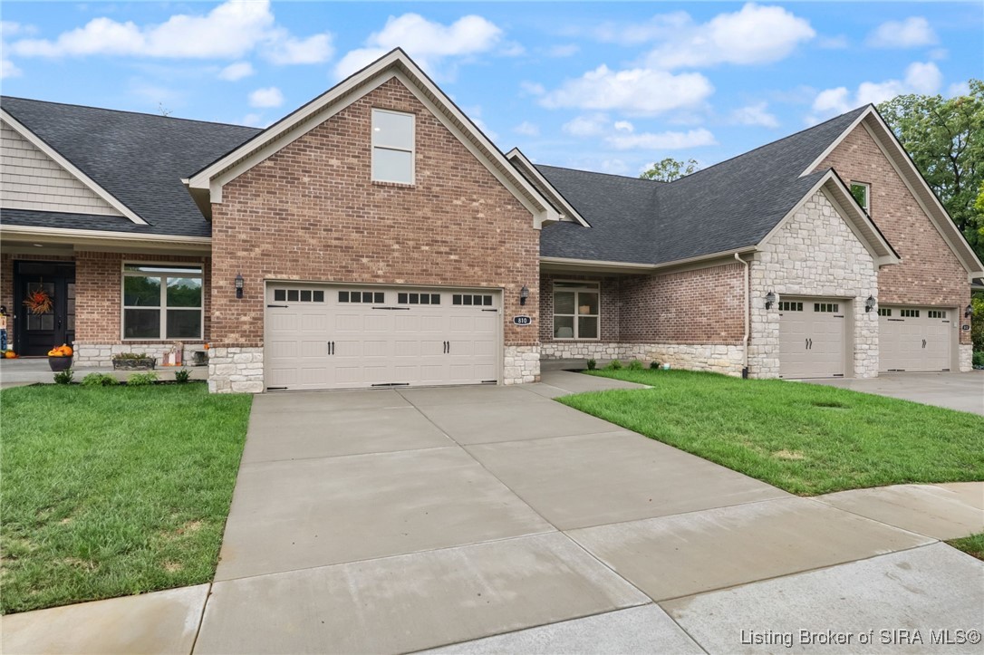 810 Katie Lane New Albany, IN 47150 - Photo 2 of 50