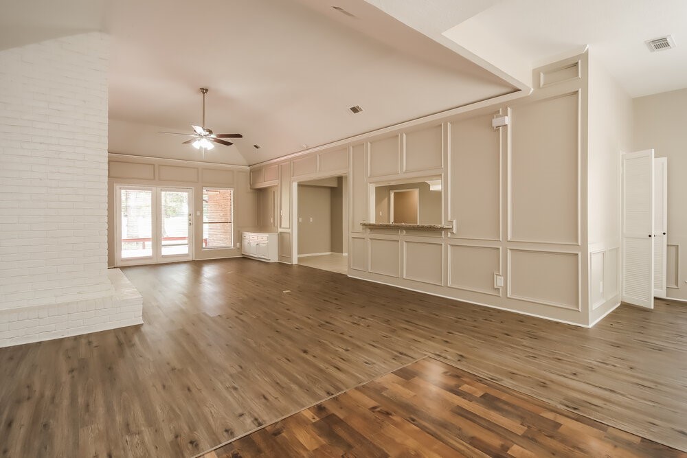 18 Laguna Road Montgomery, TX 77356 - Photo 3 of 16