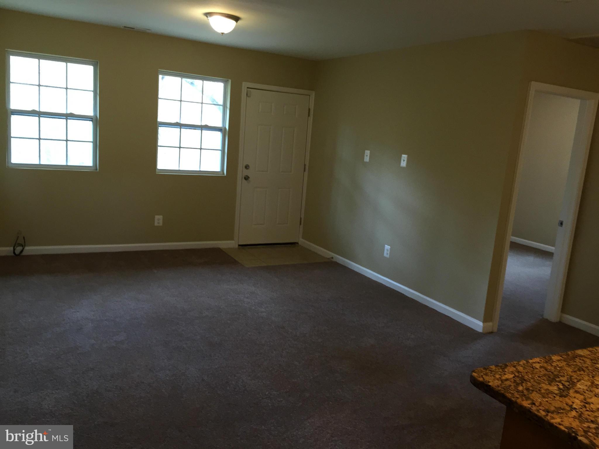 7531 Greenleaf Road Landover, MD 20785 - Photo 4 of 19 Living Room