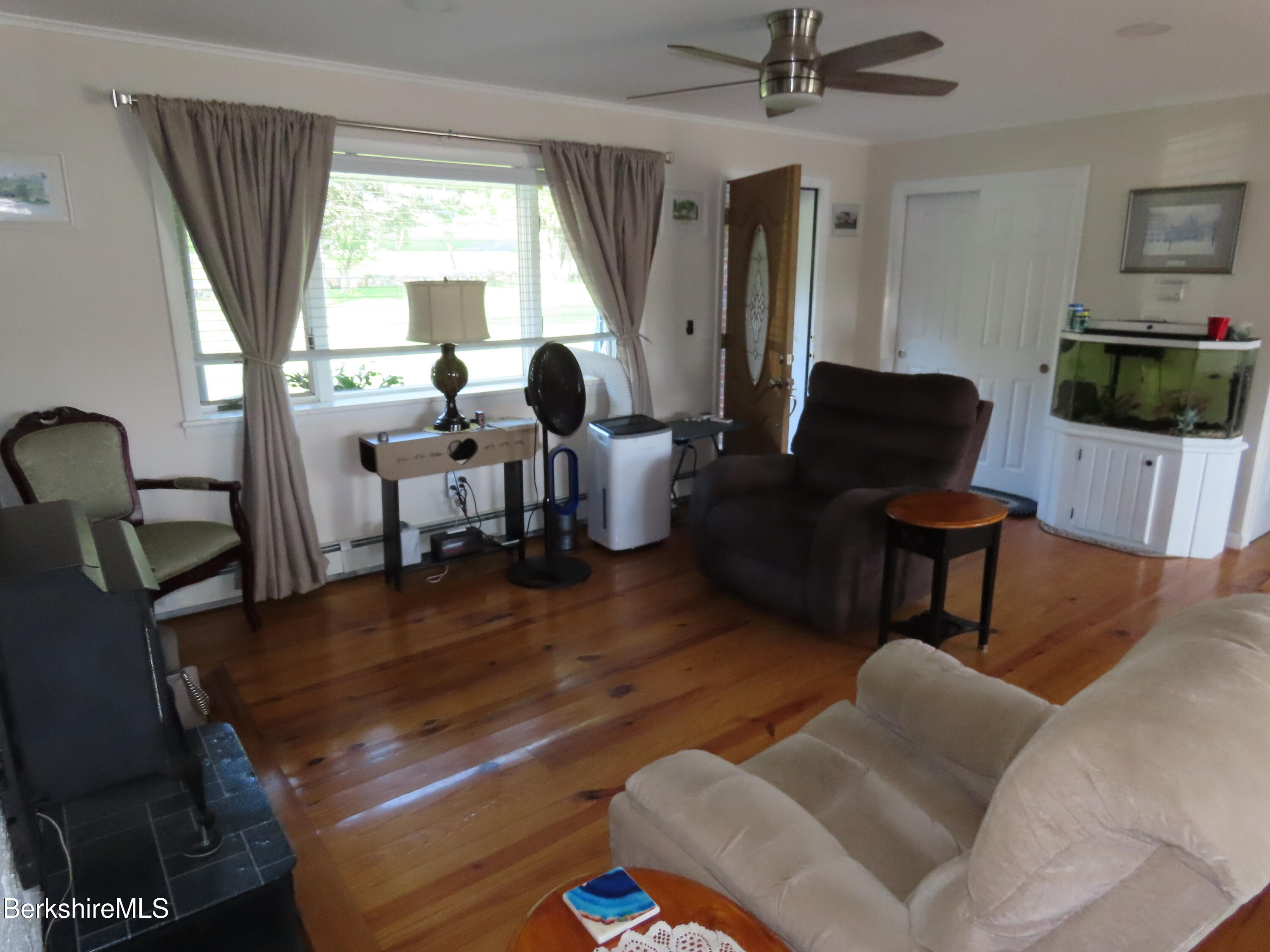 220 East Windsor Road Peru, MA 01235 - Photo 16 of 70 Living room