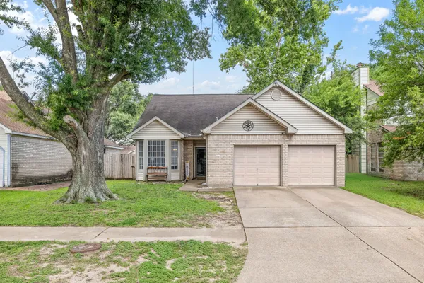 $235,000 | 7707 Trail Blazer Drive, Houston, TX 77040