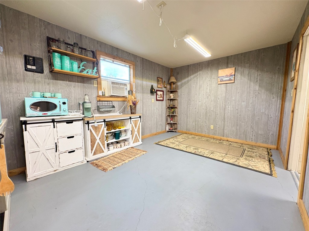 182 Smith Road Palacios, TX 77465 - Photo 10 of 26 a spacious bedroom with a bed and a cabinets