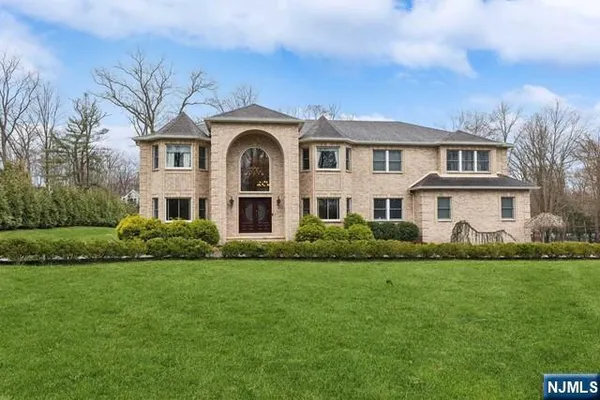 $12,950 | 324 Lake Street, Upper Saddle River, NJ 07458