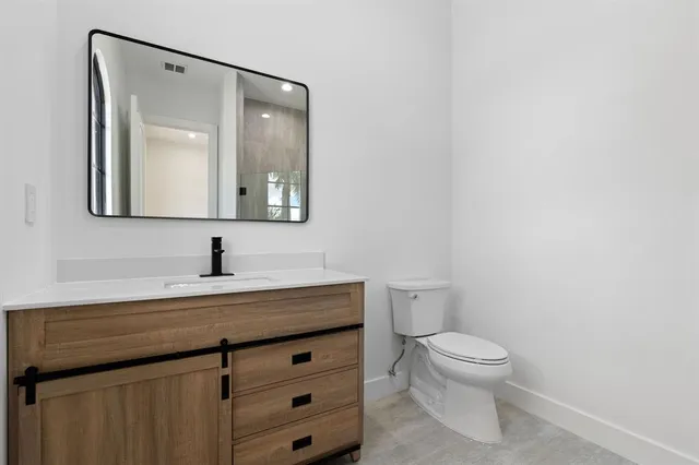 a view of walk in closet