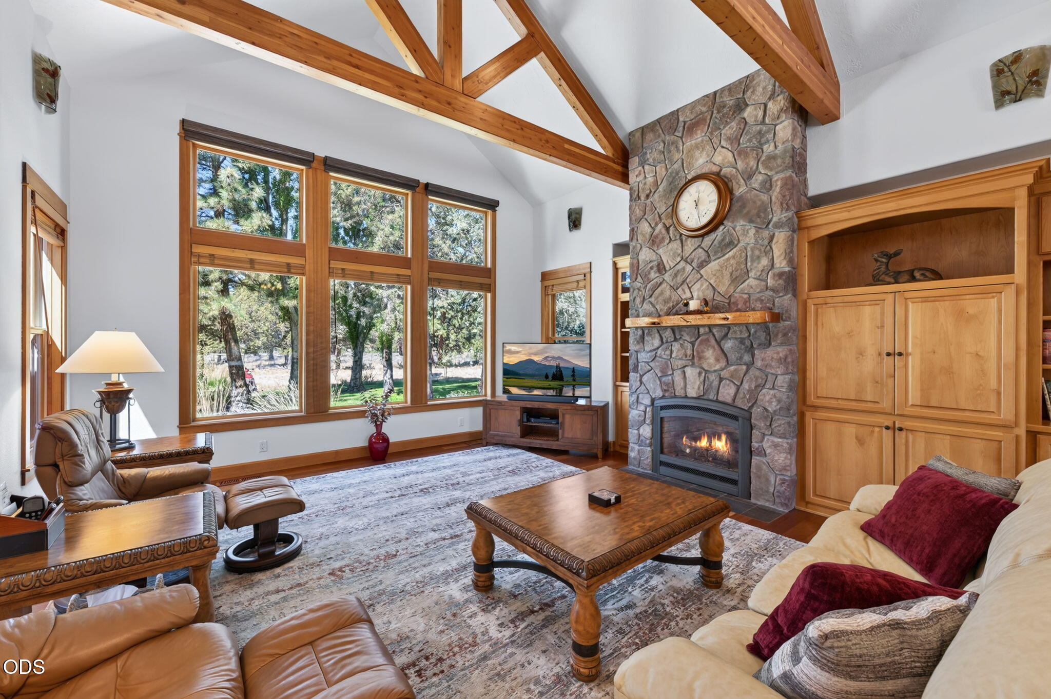 17690 Mountain View Road Sisters, OR 97759 - Photo 10 of 83 Gallery Image 10