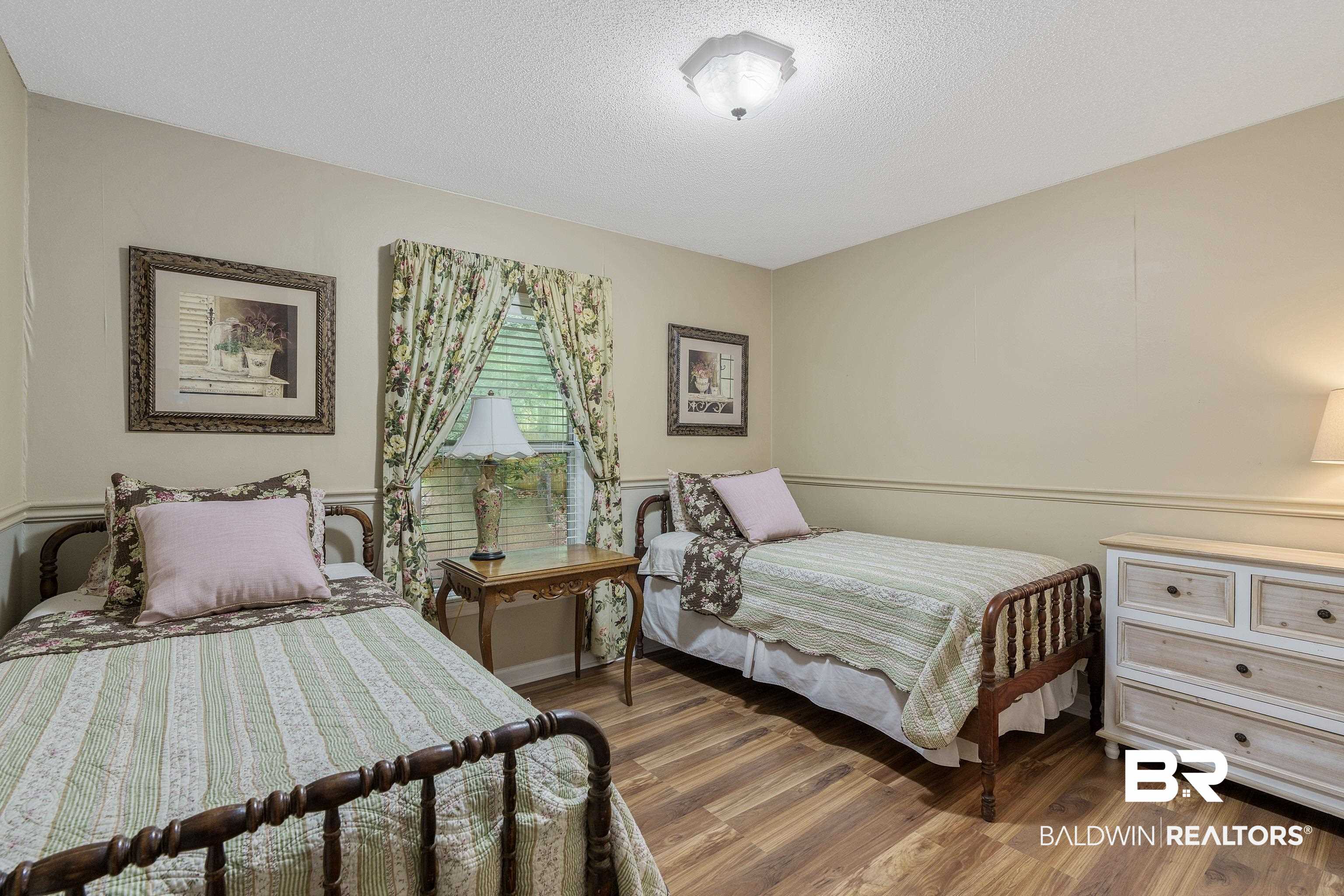 305 Beall Lane Daphne, AL 36526 - Photo 21 of 28 Bedroom 3